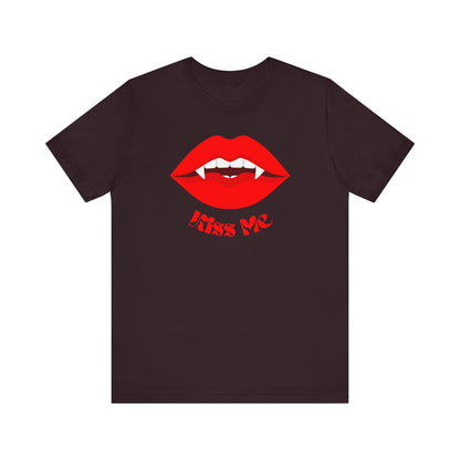 Kiss Me - T-Shirt