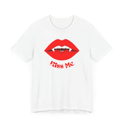 Kiss Me - T-Shirt