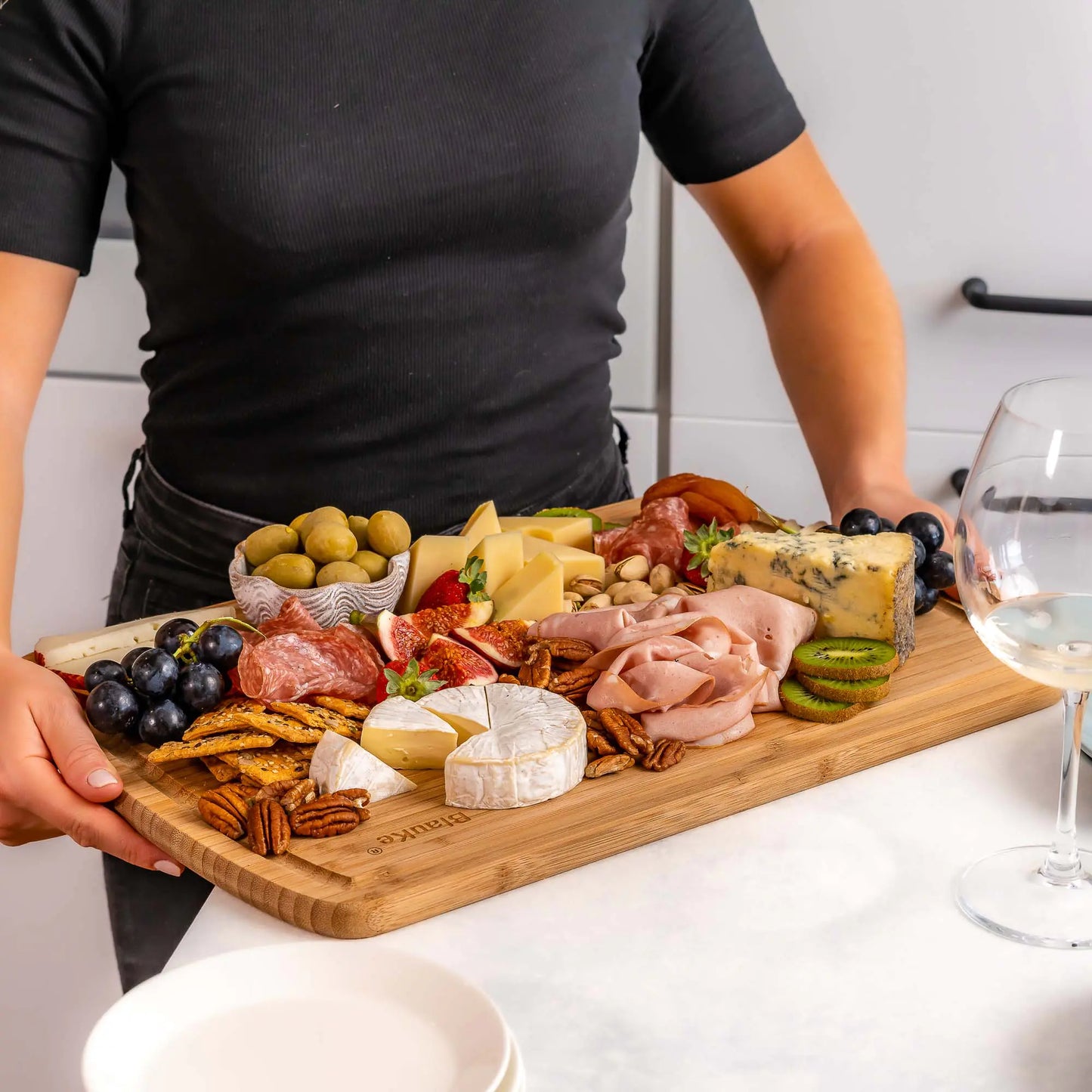 Extra Large Wood Cutting Board 18x12 inch - Butcher Block with Juice Groove, Serving Tray - Wooden Chopping Board for Kitchen