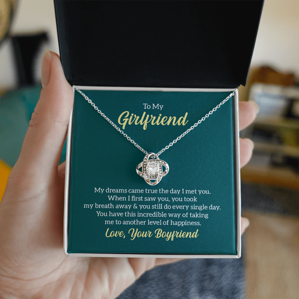 Girlfriend Lov Necklace