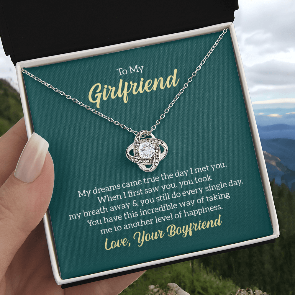 Girlfriend Lov Necklace